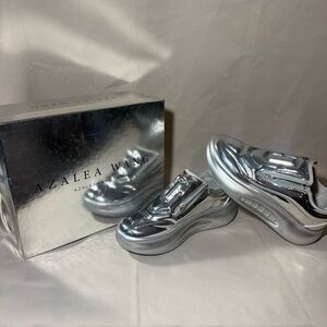 Azalea Wang Francille Chrome Silver Futuristic Sneakers NEW sz: 9